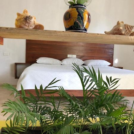 Casa Los Abuelos Holbox Extérieur photo