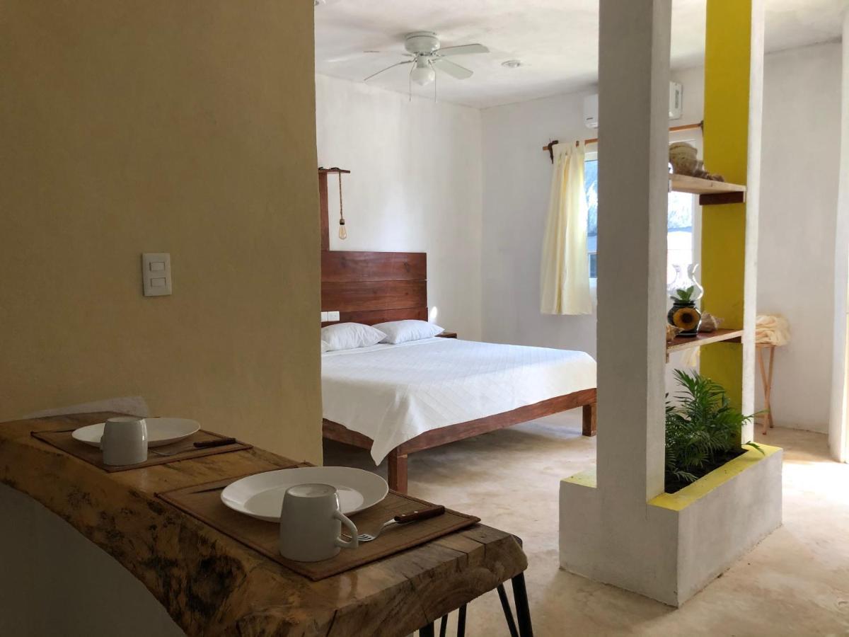 Casa Los Abuelos Holbox Extérieur photo