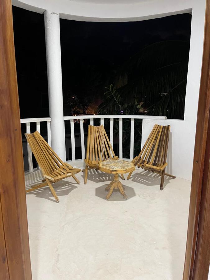 Casa Los Abuelos Holbox Extérieur photo
